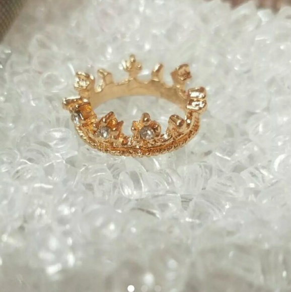 Crown ring - Picture 1 of 4